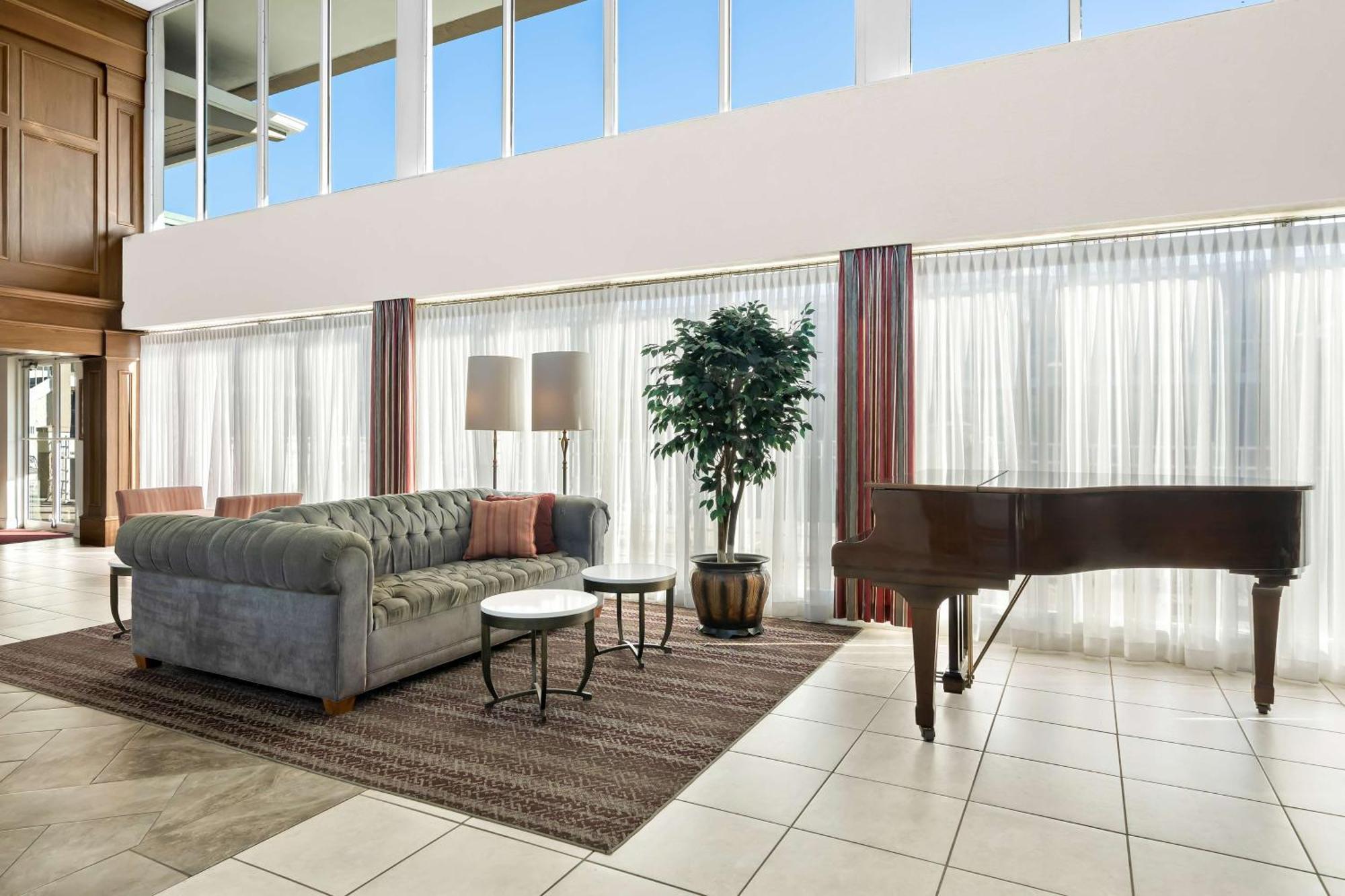 Brandywine Valley Inn Surestay Plus By Best Western Wilmington Exterior foto