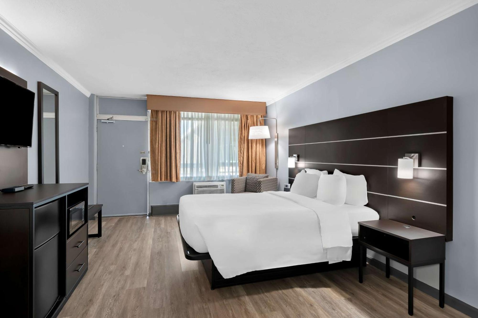 Brandywine Valley Inn Surestay Plus By Best Western Wilmington Exterior foto